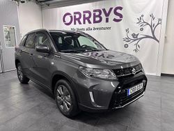 Grå Ny 2025 Suzuki Vitara SUV | 306 800 kr (Marknadspris)