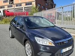 Grå Begagnad 2008 Ford Focus Trend Halvkombi | 34 500 kr (Lite dyr)