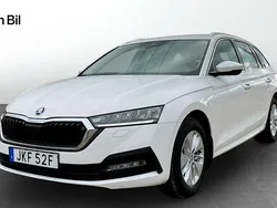 Vit Begagnad 2023 Skoda Octavia Kombi | 309 000 kr (Marknadspris)