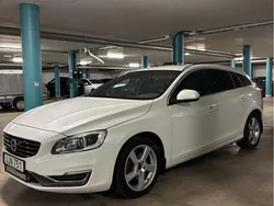 Vit Begagnad 2014 Volvo V60 Summum Kombi | 89 000 kr (Bra pris)