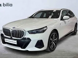 Vit Begagnad 2025 BMW 530e Kombi | 709 900 kr