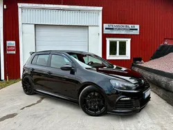 Svart Begagnad 2010 VW Golf VI R Halvkombi | 159 000 kr