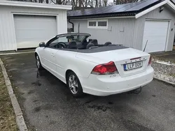 Vit Begagnad 2010 Volvo C70 Momentum Cab | 125 000 kr (Marknadspris)