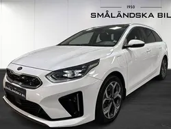 Vit Begagnad 2021 Kia Ceed Sportswagon 2 Kombi | 259 000 kr (Marknadspris)