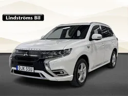 Vit Begagnad 2019 Mitsubishi Outlander P-HEV SUV | 279 900 kr (Marknadspris)