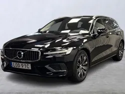 Svart Begagnad 2021 Volvo V60 Inscription Kombi | 349 000 kr (Marknadspris)