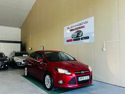 Röd Begagnad 2012 Ford Focus Titanium Halvkombi | 64 900 kr (Marknadspris)
