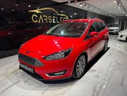 Röd Begagnad 2016 Ford Focus Titanium Kombi | 89 000 kr (Marknadspris)