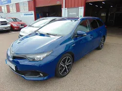 Mörkblå Begagnad 2018 Toyota Auris Touring Sports Comfort Kombi | 129 000 kr (Marknadspris)