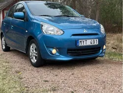 Blå Begagnad 2013 Mitsubishi Space Star Kombi | 65 000 kr
