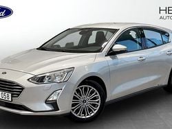 Moondust silver Begagnad 2019 Ford Focus Limited Halvkombi | 139 900 kr (Marknadspris)