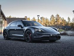 Grå Begagnad 2023 Porsche Taycan 4S Cross Turismo Sedan | 775 000 kr (Bra pris)