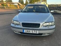 Grå Begagnad 2004 Volvo V70 Business Edition Kombi | 18 000 kr (Bra pris)