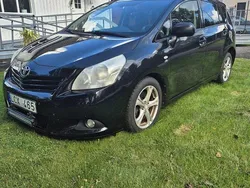 Svart Begagnad 2010 Toyota Verso Minibuss | 45 000 kr (Superpris)