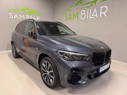 Grå Begagnad 2022 BMW X5 iPerformance SUV | 599 900 kr (Marknadspris)