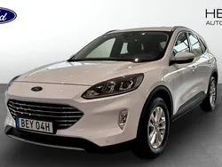 Vit (white) Begagnad 2022 Ford Kuga Titanium SUV | 259 900 kr (Marknadspris)