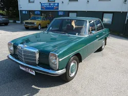 Mörkgrön Begagnad 1972 Mercedes 220 Sedan | 99 900 kr