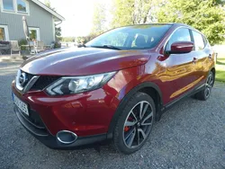 Röd (rödmet.) Begagnad 2014 Nissan Qashqai SUV | 95 000 kr (Marknadspris)