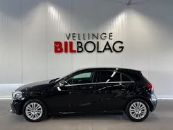 Svart Begagnad 2017 Mercedes A180 Halvkombi | 159 500 kr (Marknadspris)