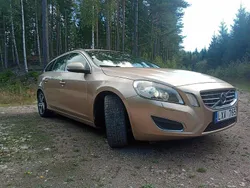 Brun Begagnad 2012 Volvo V60 Momentum Kombi | 40 000 kr (Superpris)