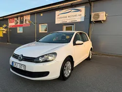 Vit Begagnad 2009 VW Golf VI Halvkombi | 53 000 kr (Marknadspris)