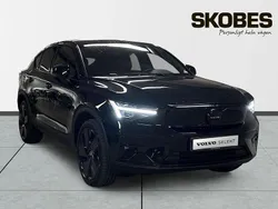 Svart Begagnad 2025 Volvo EC40 Performance SUV | 579 900 kr