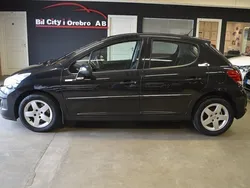 Svart Begagnad 2010 Peugeot 207 Halvkombi | 49 900 kr (Lite dyr)
