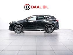 Svart Begagnad 2023 Lexus NX450h+ Luxury Line SUV | 599 700 kr (Marknadspris)