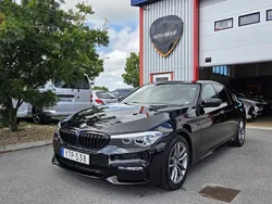 Svart (svart metallic) Begagnad 2017 BMW 520 M Sport Sedan | 319 900 kr (Dyr)