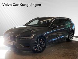 Grå Begagnad 2023 Volvo V60 Core Kombi | 324 900 kr (Marknadspris)