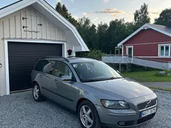 Grå Begagnad 2005 Volvo V50 Kinetic Kombi | 35 500 kr (Dyr)