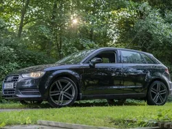 Svart Begagnad 2014 Audi A3 Sportback Attraction Halvkombi | 79 000 kr (Marknadspris)