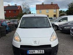 Vit Begagnad 2013 Peugeot Partner Minibuss | 39 500 kr (Marknadspris)