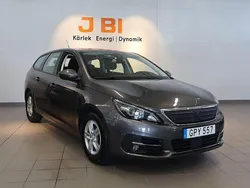 Mörkgrå Begagnad 2018 Peugeot 308 Active Kombi | 159 900 kr (Marknadspris)