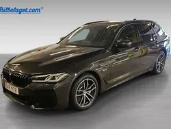 Grå Begagnad 2023 BMW 530e M Sport Kombi | 505 000 kr (Dyr)