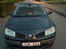 Grå Begagnad 2007 Renault Mégane II Halvkombi | 23 000 kr (Marknadspris)