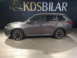 Brun Begagnad 2015 Mitsubishi Outlander P-HEV SUV | 169 500 kr (Dyr)
