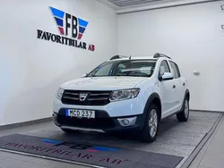 Vit Begagnad 2014 Dacia Sandero Stepway Halvkombi | 54 500 kr (Marknadspris)