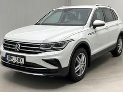 Vit Begagnad 2021 VW Tiguan SUV | 320 000 kr (Bra pris)
