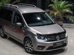 Mörkbrun Begagnad 2018 VW Caddy Maxi Life Style Minibuss | 319 000 kr