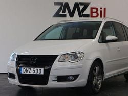 Vit Begagnad 2009 VW Touran R-line Minibuss | 79 900 kr