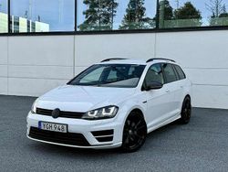 Vit Begagnad 2016 VW Golf VII R Kombi | 229 900 kr (Marknadspris)