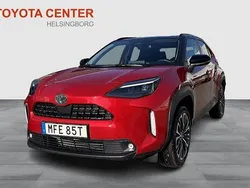 Röd Begagnad 2024 Toyota Yaris Cross Style SUV | 329 900 kr