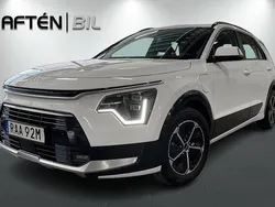 Vit Begagnad 2022 Kia Niro Advance SUV | 319 000 kr (Marknadspris)