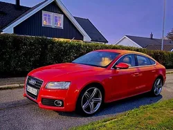 Röd Begagnad 2011 Audi A5 S-Line Sportkupé | 139 000 kr (Lite dyr)