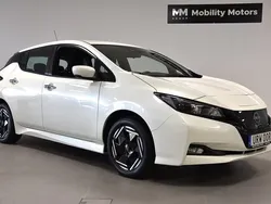 Vit Begagnad 2022 Nissan Leaf Acenta Halvkombi | 189 900 kr (Marknadspris)
