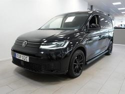 Svart Begagnad 2023 VW Caddy Maxi Minibuss | 254 900 kr (Marknadspris)