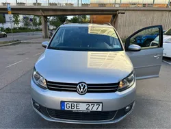 Silver Begagnad 2013 VW Touran Minibuss | 79 000 kr (Bra pris)