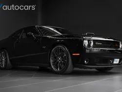 Svart Begagnad 2018 Dodge Challenger Sportkupé | 498 000 kr (Marknadspris)