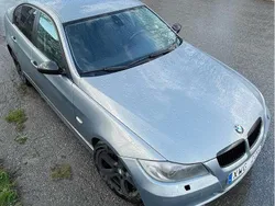 Blå Begagnad 2006 BMW 320 Advantage Sedan | 44 000 kr (Marknadspris)
